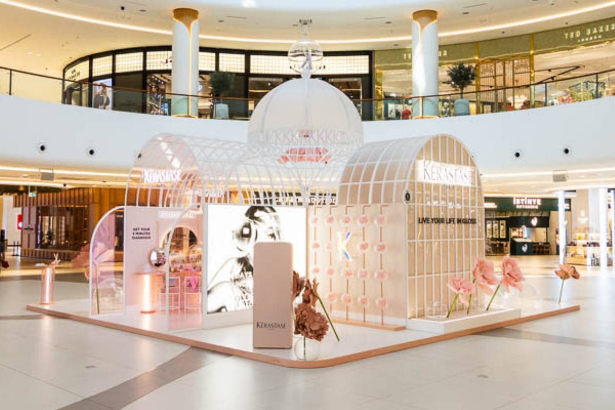 LIVE YOUR LIFE IN GLOSS at Star Atrium